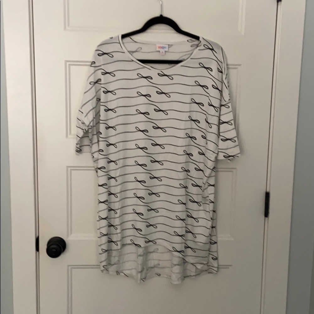 LULAROE Irma top